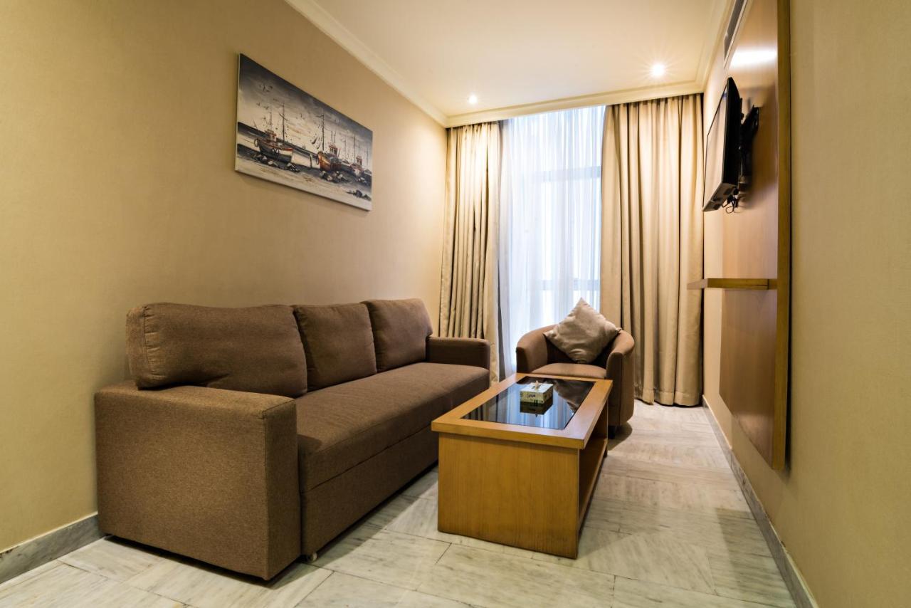 Ozone Hotel *